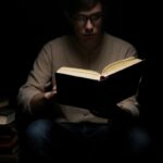 8561_1_reading_books-lukesblog.it