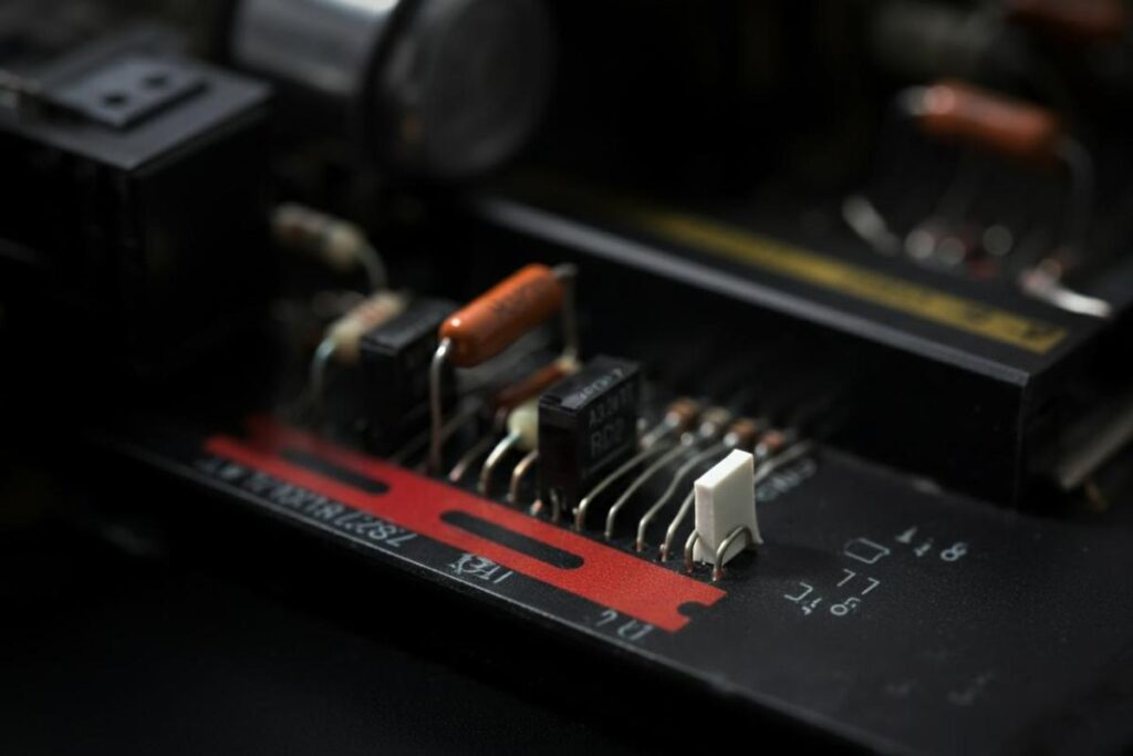8558_1_circuito_elettronico-lukesblog.it